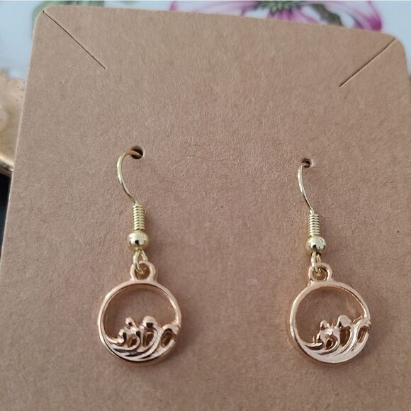 New Handcrafted Round Waves Dangle Earrings on 14K Gold Plated Hooks - Picture 1 of 1